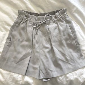 Aritzia Babaton Scrunch Waist Dress Shorts